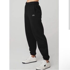 ALO Yoga Accolade Black Sweatpants M